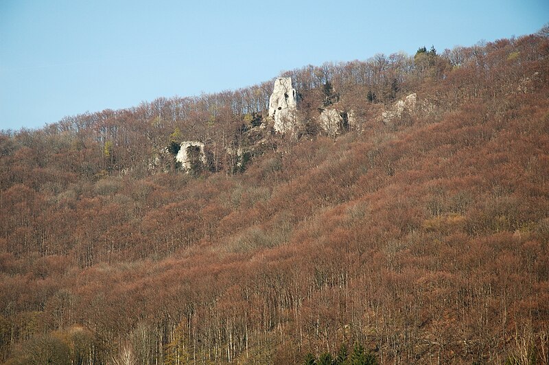 File:Hohgreutfelsen near Lenningen, Germany (2007).jpg