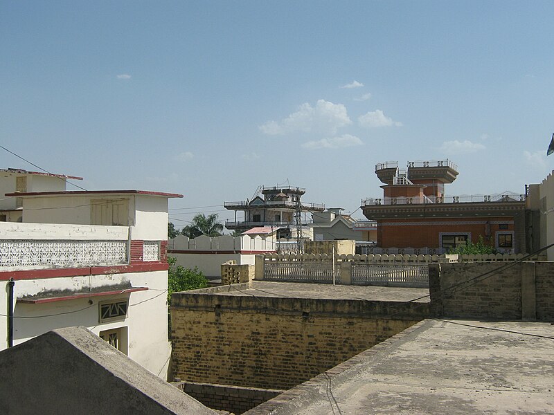 File:Houses of Kalyal.jpg