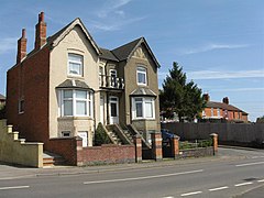 Houses on Glendon Road - geograph.org.uk - 1838139.jpg