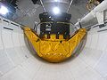 Az Explorer belseje egy Hughes kommunikációs műhold makettjével