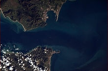 Situo de la Golfo de Algeciras norde de la Ĝibraltara Markolo.