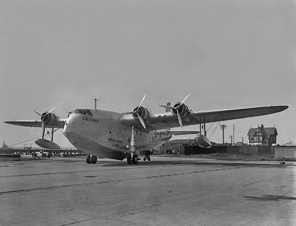 Short S.23 Empire G-ADHM, named Caledonia, on its beaching gear at Felixstowe, Suffolk, England, September 1936