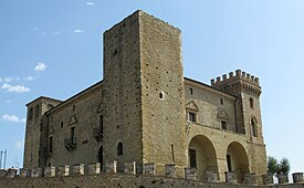 Il Castello Ducale di Crecchio.jpg