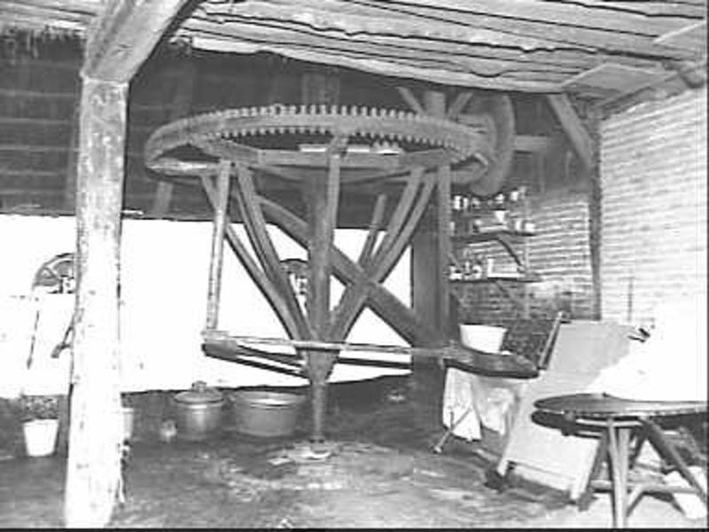 File:Interieur karnmolen nr. F 330-42 - Staphorst - 20487454 - RCE.jpg