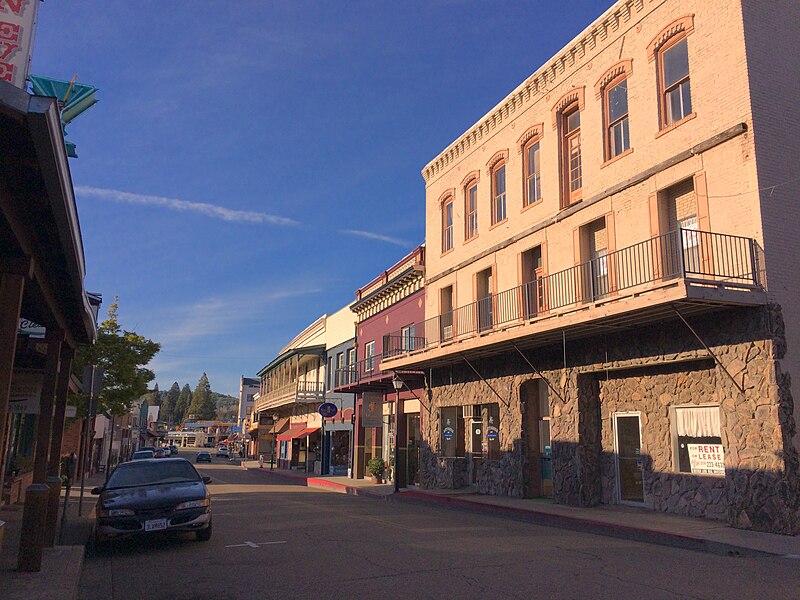 File:Jackson, California (March 18, 2014) Main Street.jpg