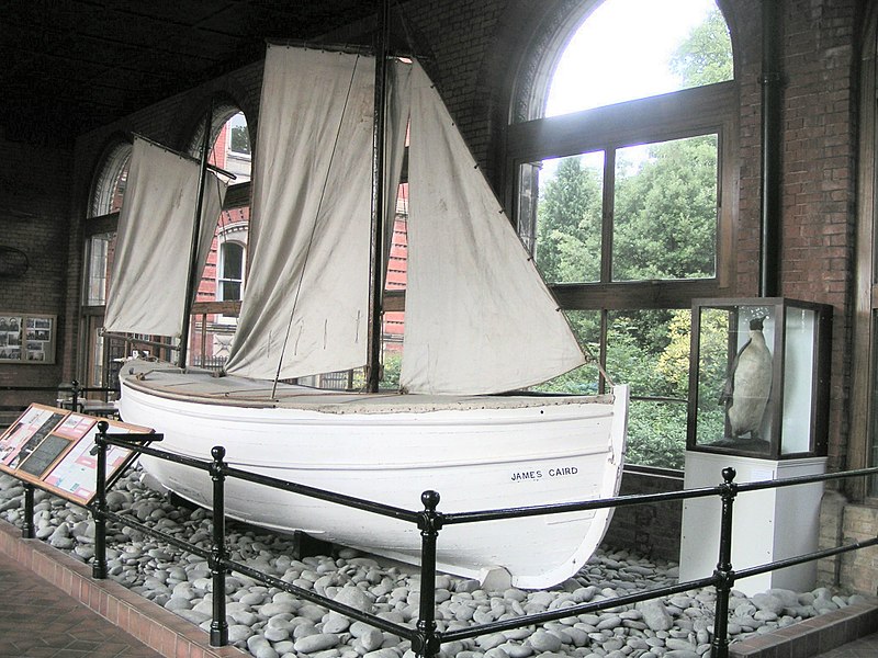 File:James Caird bow.jpg