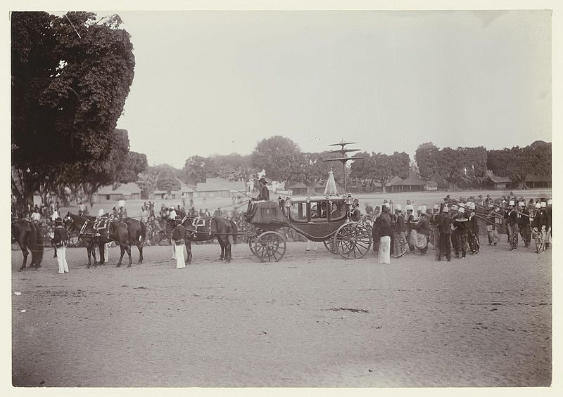 File:KITLV 3624 - Kassian Céphas - Crown prince of Yogyakarta Pangeran Adhipatti Anom Amengkoenegoro 1895.jpg