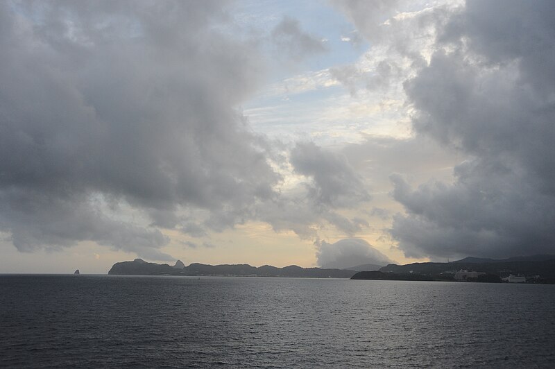 File:Kagoshima Bay 20090719 3.jpg