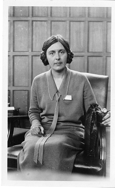 File:Kathleen Beyer Blackburn (1892-1968), sitting in chair (3322780248).jpg
