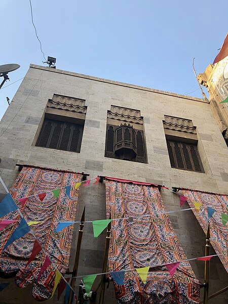 File:Khan el-Khalili, Old Cairo, al-Qāhirah, CG, EGY (47859559902).jpg