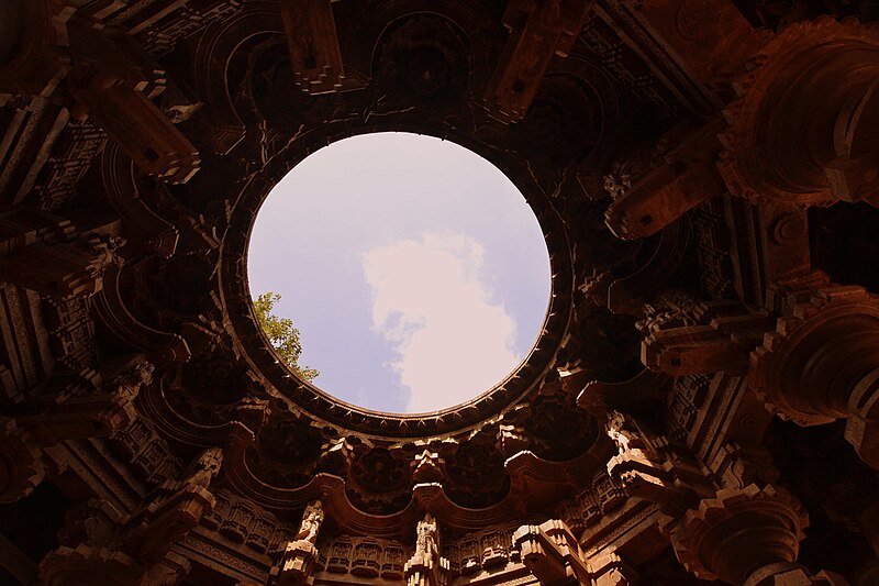 File:Khidrapur vestibule.JPG