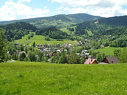 Utsikt over Korbielów fra Na Groniu -grenda