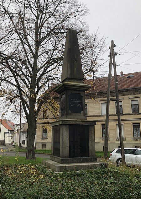 Kriegerdenkmal Diesdorf 02