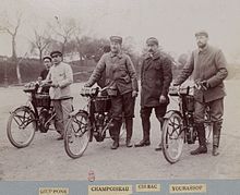 L'équipe Peugeot, au Tour de France Motocycliste 1905.