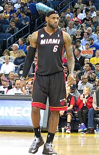 LeBron James con el uniforme de Miami Heat.