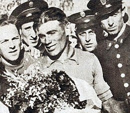 Le Belge Gustaaf Deloor, vainqueur de son second Tour d'Espagne, en juin 1936.jpg