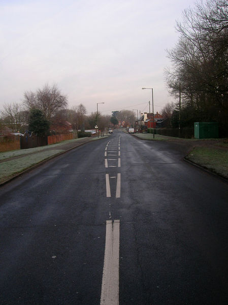 File:London Road - geograph.org.uk - 1107009.jpg