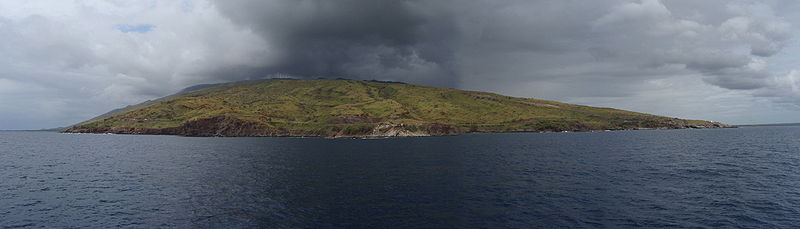 File:Maui coast panorama.jpg