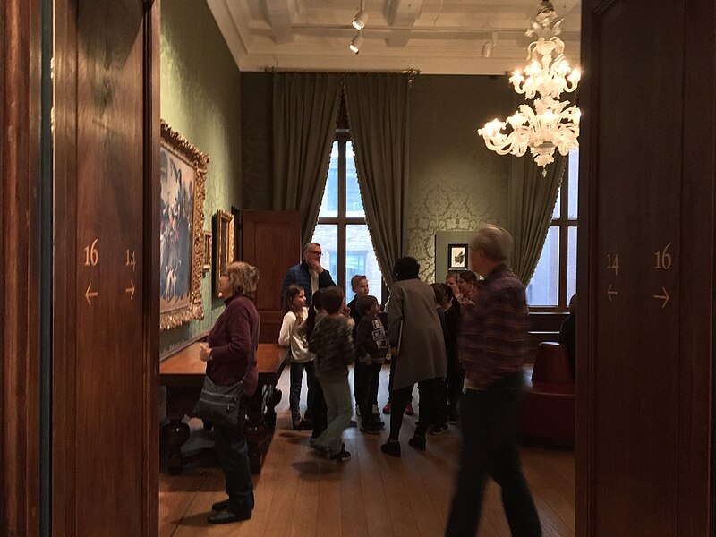 File:Mauritshuis interior 26.jpg