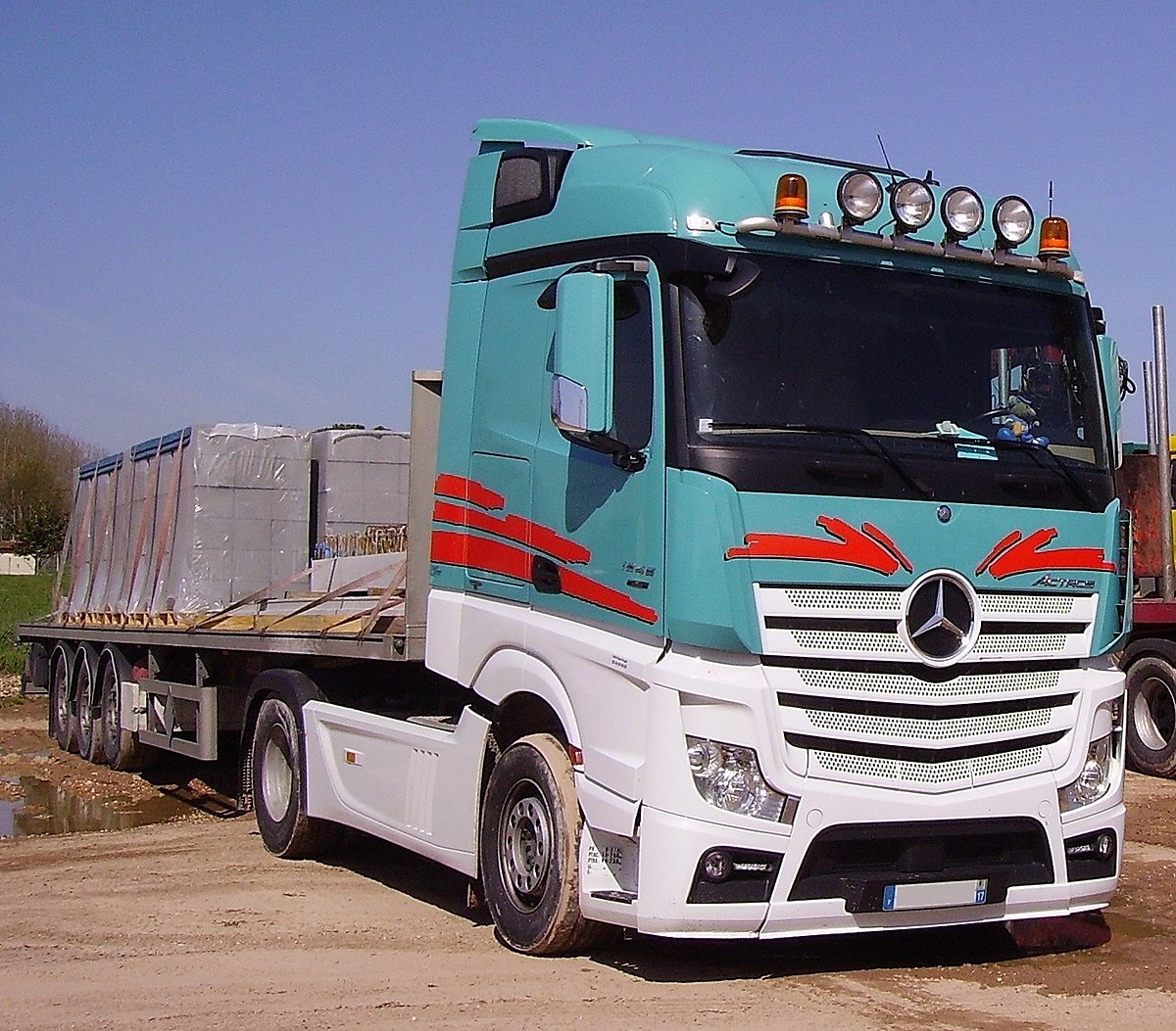 Fanion camion Mercedes - Équipement auto