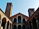 Milano Basilica di Sant'Ambrogio Fassade 4.jpg