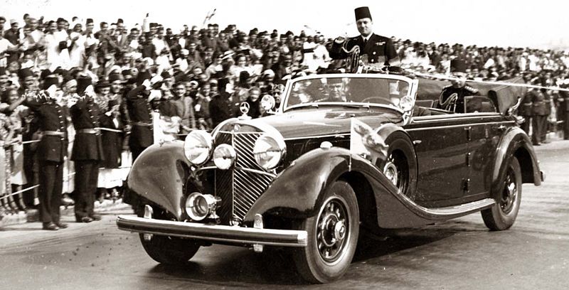 File:ModernEgypt, Farouk I in Royal Vehicles, DHP13655-14-9 01.jpg