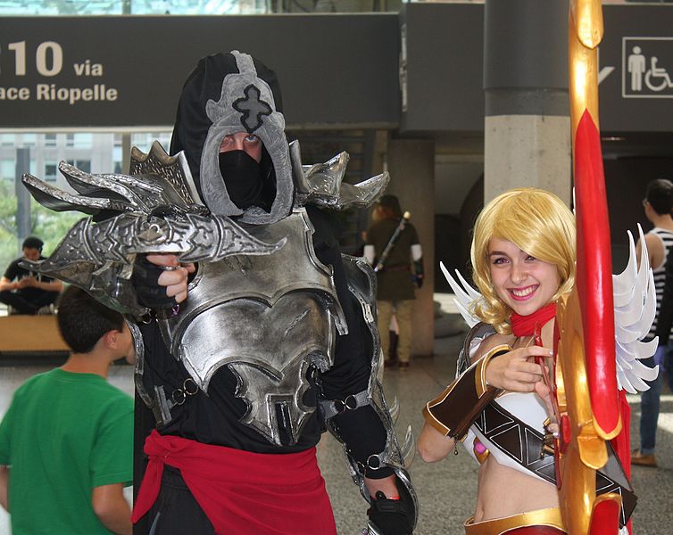 File:Montreal Comiccon 2015 - Demon Hunter (Diablo 3) and Heartseeker Varus (19290704818).jpg