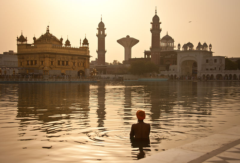 File:Morning at the Golden Temple, Amritsar.jpg