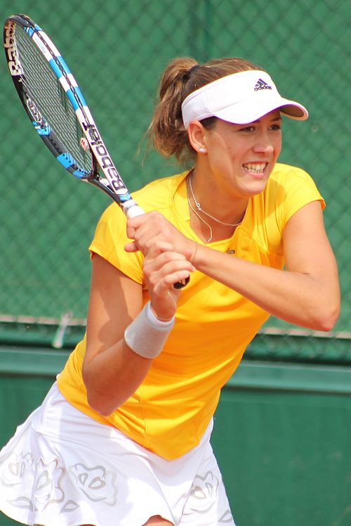 Muguruza reached her second major quarterfinal at the 2015 French Open