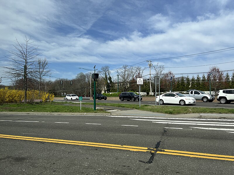 File:NY 347 from NY 111, Hauppauge, NY April 14, 2024 A.jpg