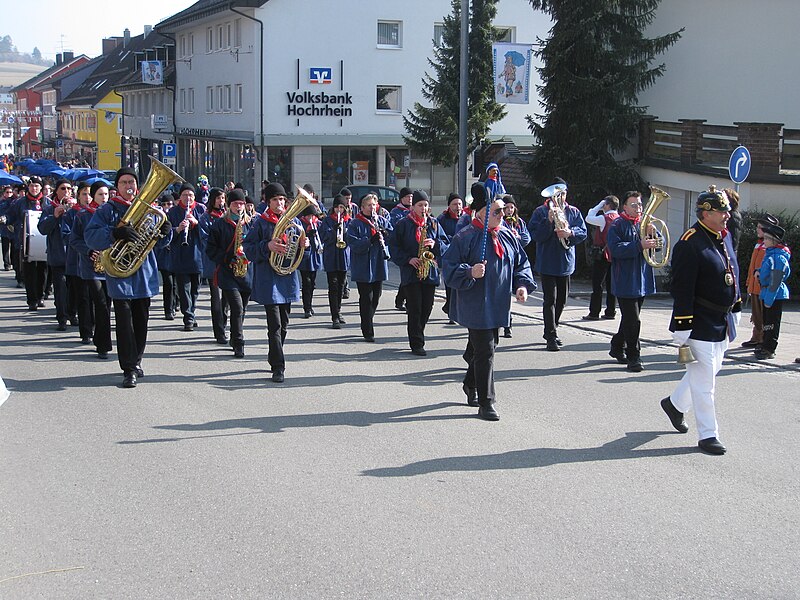 File:Narrenmusik Bonndorf.jpg