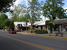 Van Buren St. in Nashville, Indiana showing some shops and the historic Nashville House NashvilleIndiana2.jpg