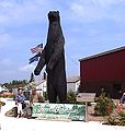 Statue d'un ours noir à Northome.