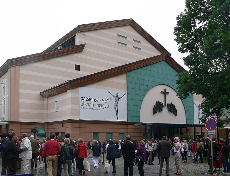 File:Oberammergau Passionstheater 2010 2.jpg