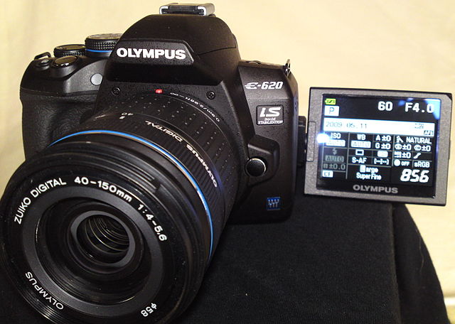 An articulating screen in the Olympus E-620.