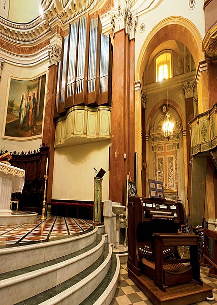 File:Organo chiesa S.M. del Carmelo - S.Agata di Militello.jpg