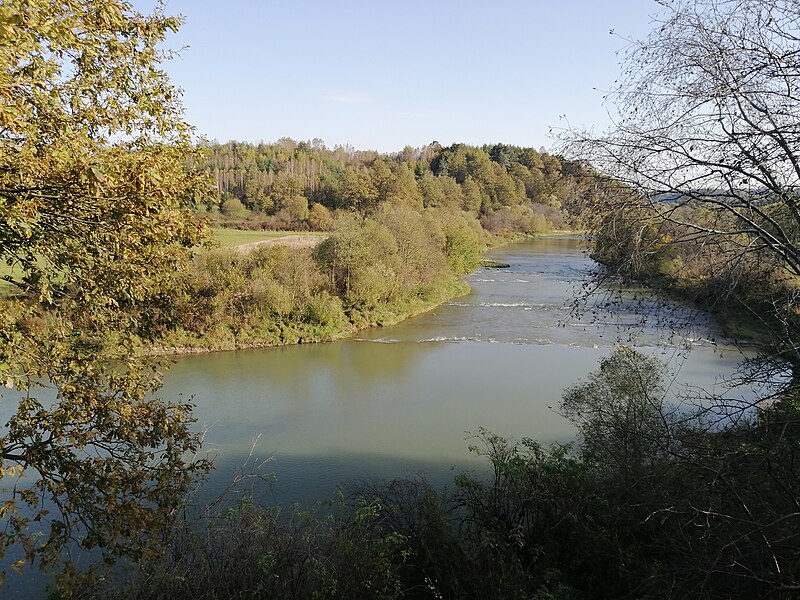File:Oslawa river in Czaszyn 01.jpg