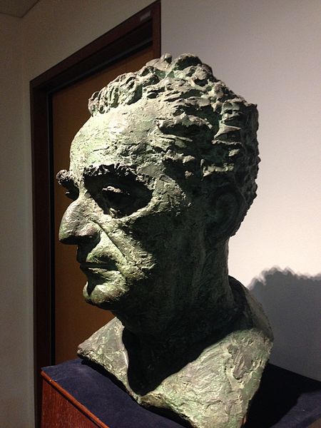 Fail:Peter Lambda, Bust of David Marshall (1956), School of Law, Singapore Management University - 20150401-04.jpg