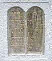 Mittelalterliche Spolie mit hebräischer Inschrift