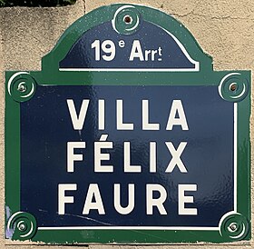 Voir la plaque.