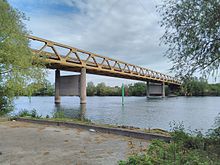 Brücke über die Seine zwischen Aubevoye und Courcelles