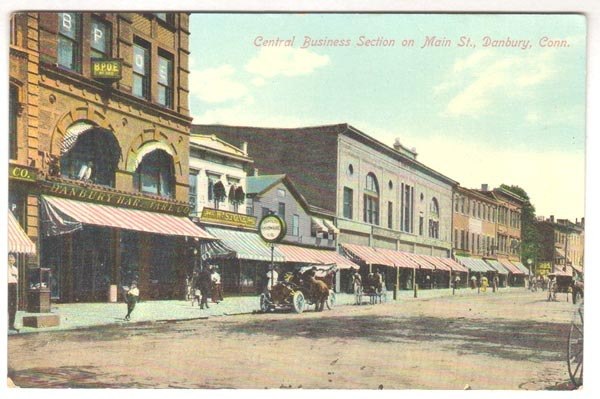 Downtown Main Street scene, c. 1907