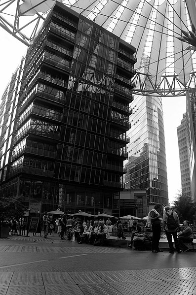 File:Potsdamer Platz (6061080113).jpg