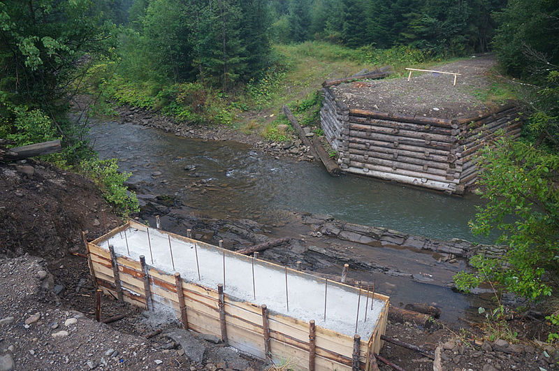 File:Pravitskyi kordon bridge.jpg