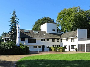 Das Museum, Ansicht von Norden mit Museumseingang.