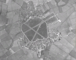 RAF Stradishall 1945.png 