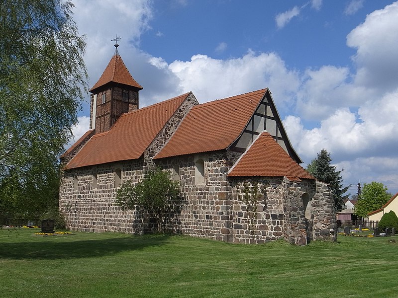 File:Ragösen,Thießener Weg,Kirche St.Jacobi.jpg