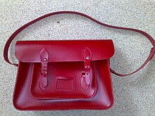 Красная сумка от Cambridge Satchel Company.jpg