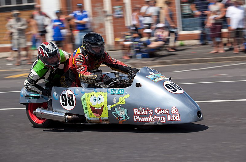 File:Robert Pay and John Skecington on a Suzuki GSX-R 1100.jpg