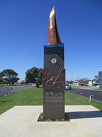 Rockingham Founders' Memorial, September 2019 01.jpg